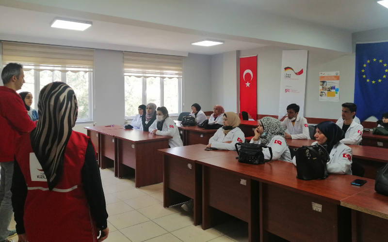 Kızılay Tolum Merkezi ile Mesleki Eğitimde Meslek Türkçesi Eğitimleri düzenliyoruz.